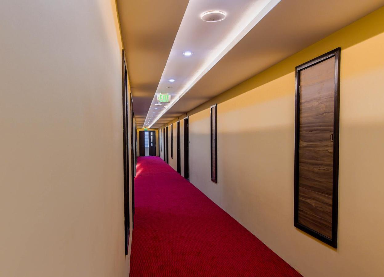 Hotel New Wave Mandalay Buitenkant foto