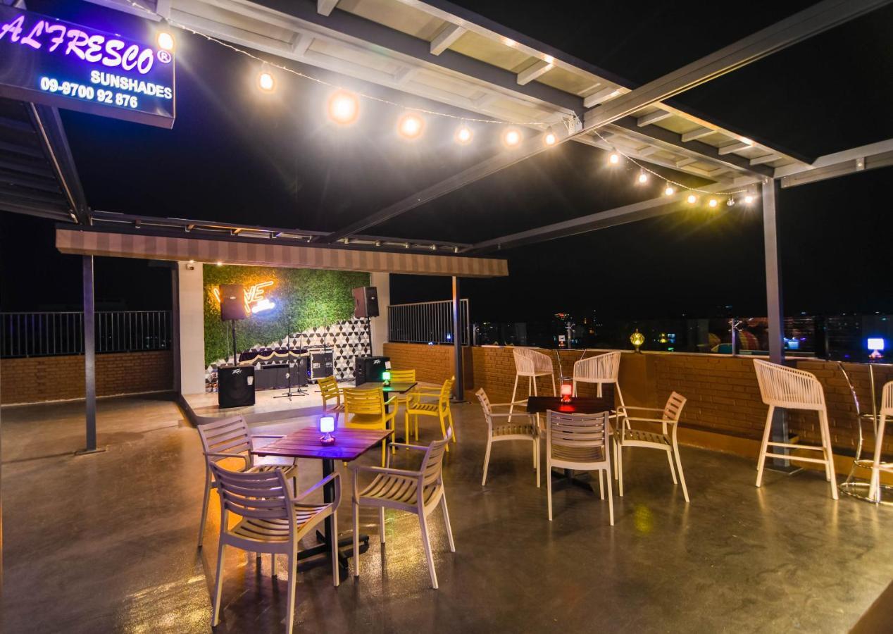 Hotel New Wave Mandalay Buitenkant foto