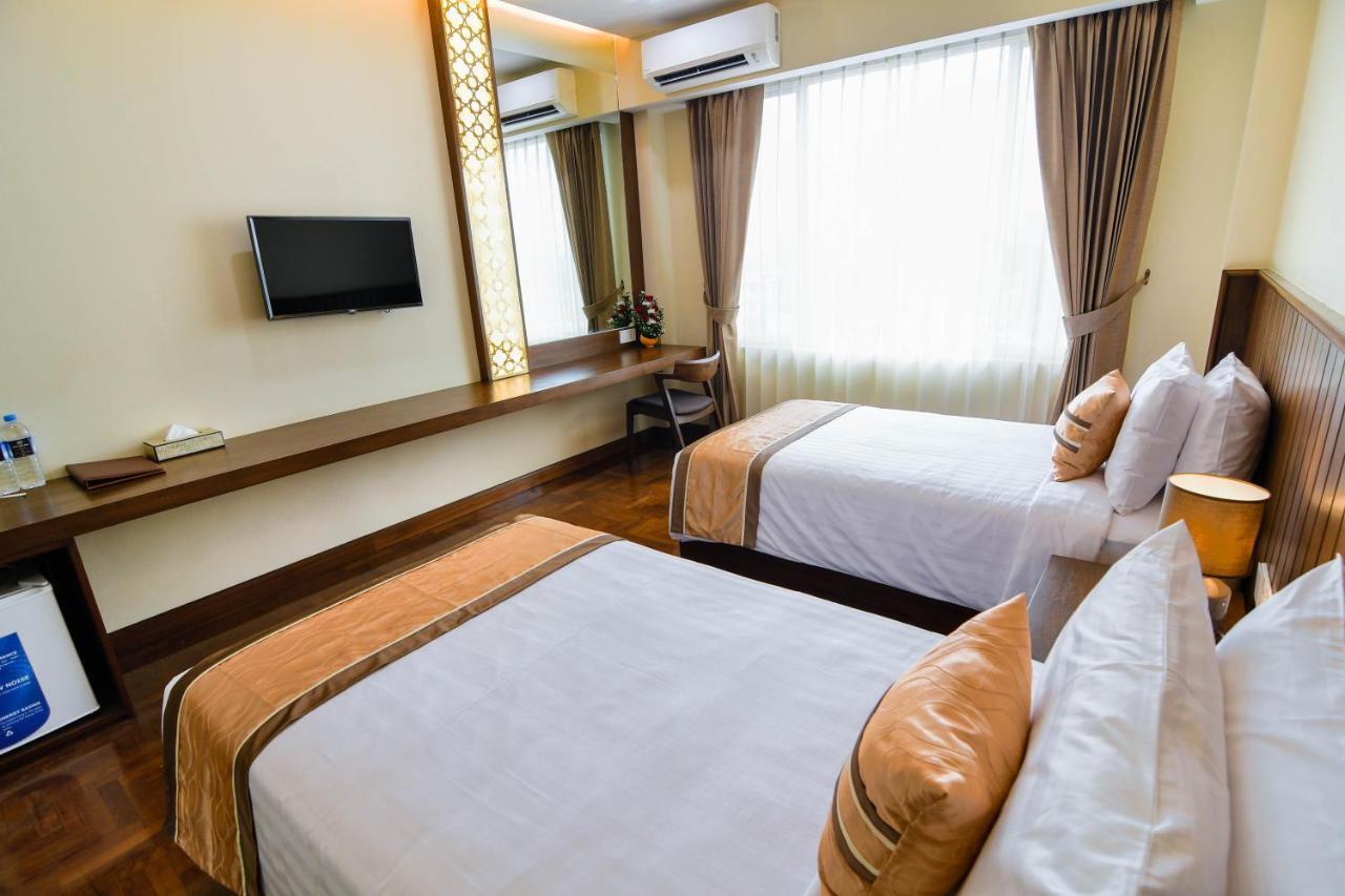 Hotel New Wave Mandalay Buitenkant foto